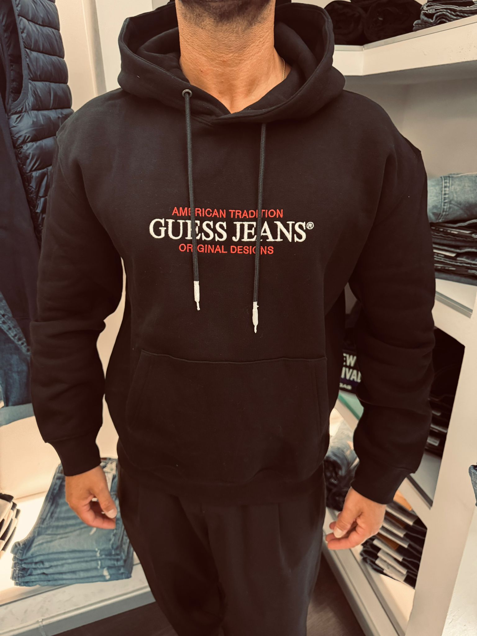 Felpa Guess Jeans Nera con Cappuccio