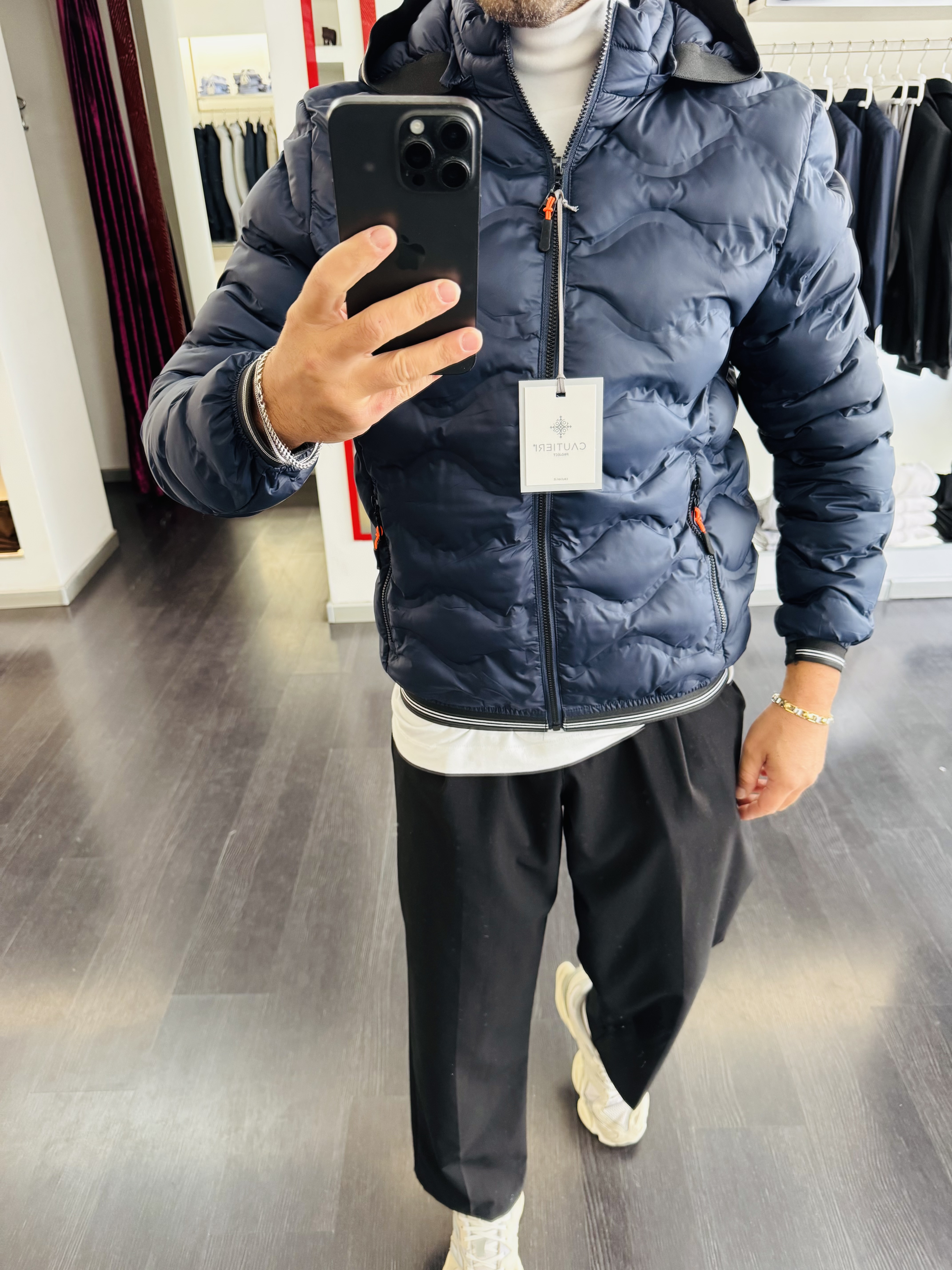 Piumino con cappuccio staccabile blu 