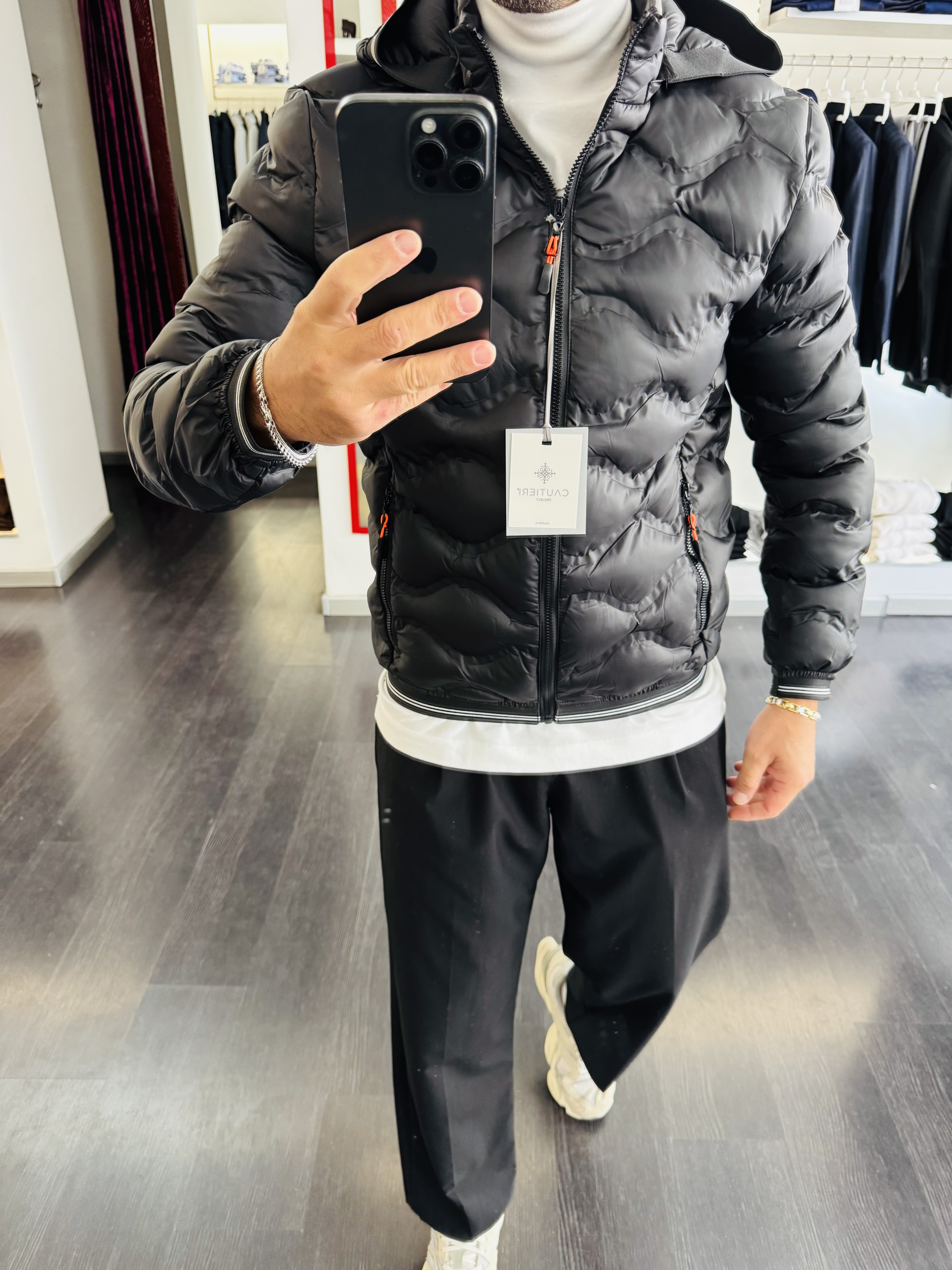 Piumino con cappuccio staccabile 