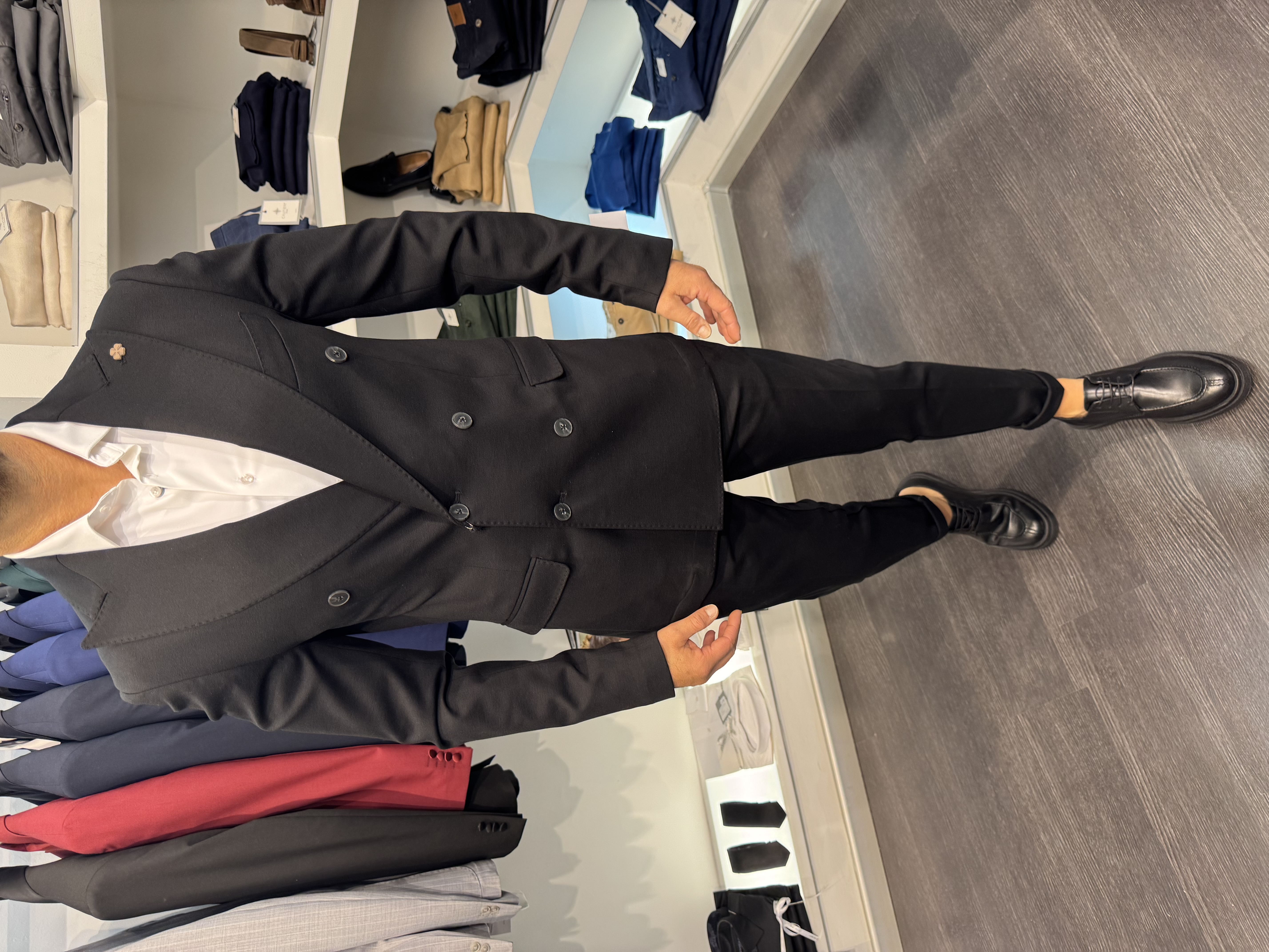 Doppiopetto nero punto Milano 